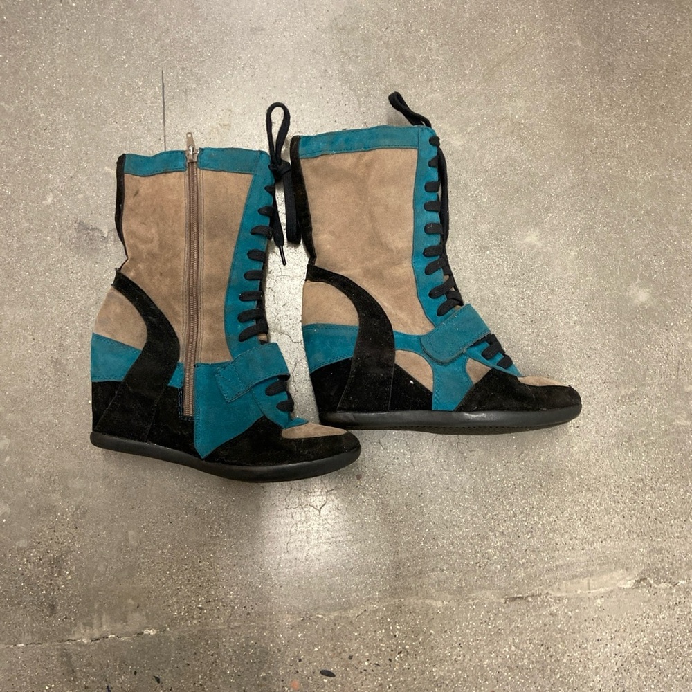 Breckelle’s Hidden Wedge Sneakers Womens 8 Colorblock Indie Sleaze Y2K Boots